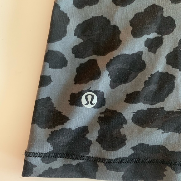 Lululemon pop strip echerry cheetah meshed up tank - Picture 8 of 10